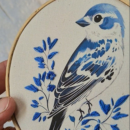 Quadro com detalhes bordados - Pássaro na neve PAS0149B
